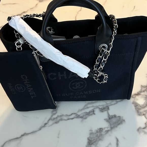 Authentic Chanel Deauville Tote with Top Handle 2022 - Picture 2 of 16